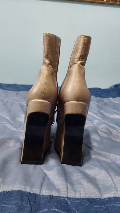 Черевики, чобітки, ботінки демисезонні, шкіряні. Glossi