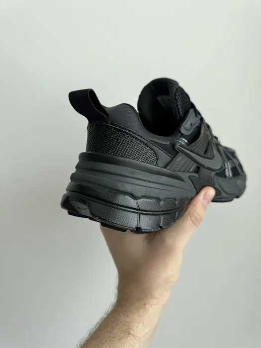 Nike V2K Run W FD0736-001 Оригінал кросівки Найк