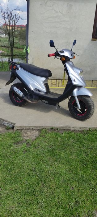 Продам Скутер 50см куб