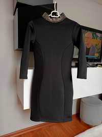 Klasyczna taliowana mała czarna sukienka Mohito srebrne kuleczki