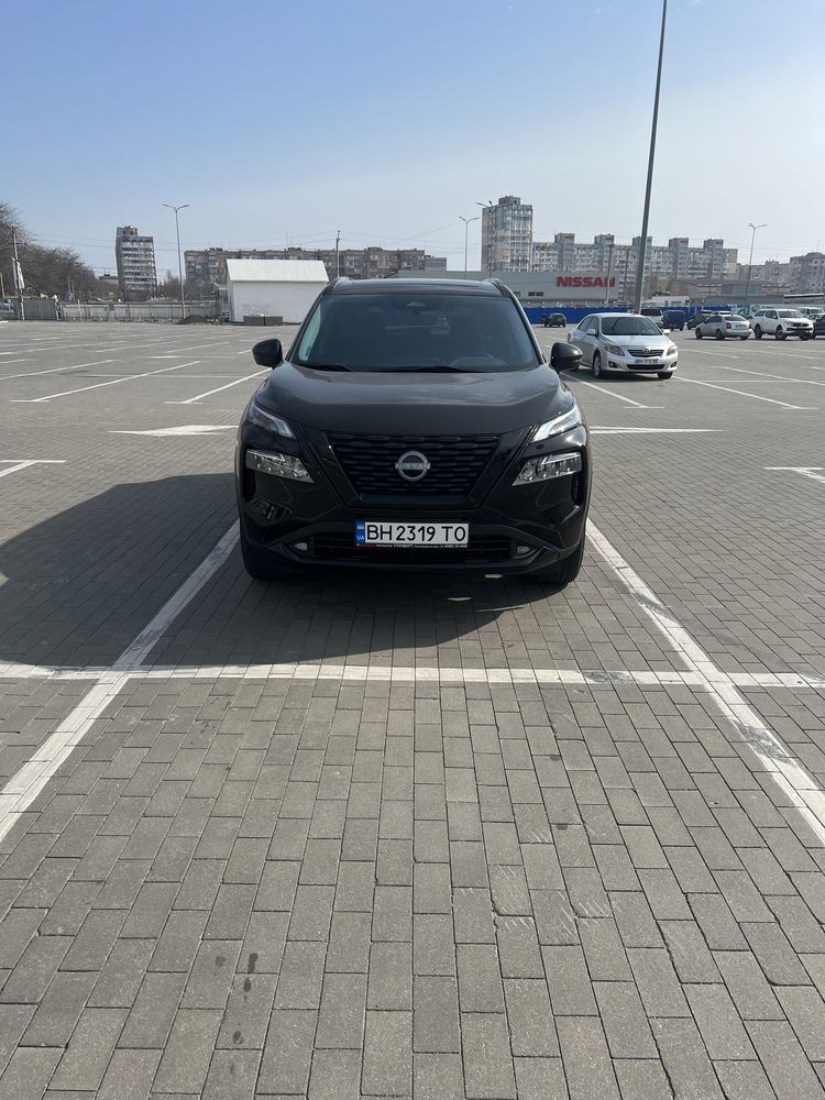 Nissan ROGUE T33 SL 1.5