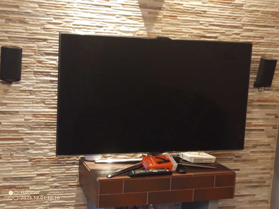 TV Samsung Smart model UE 46ES7000S wraz z Xiaomi Mi TV Stick.