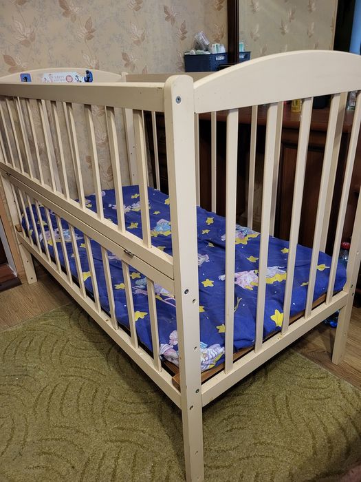 Ліжечко дитяче дерев'яне