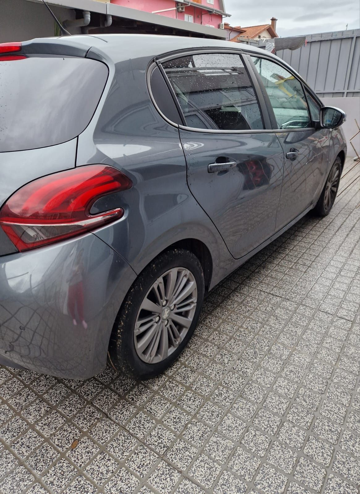 Peugeot 208 1.2 Pure Tech