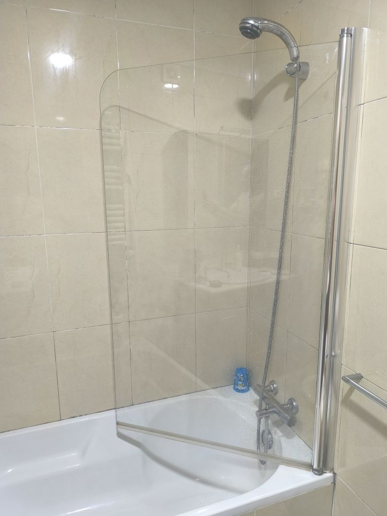 Painel de banheira sanitana