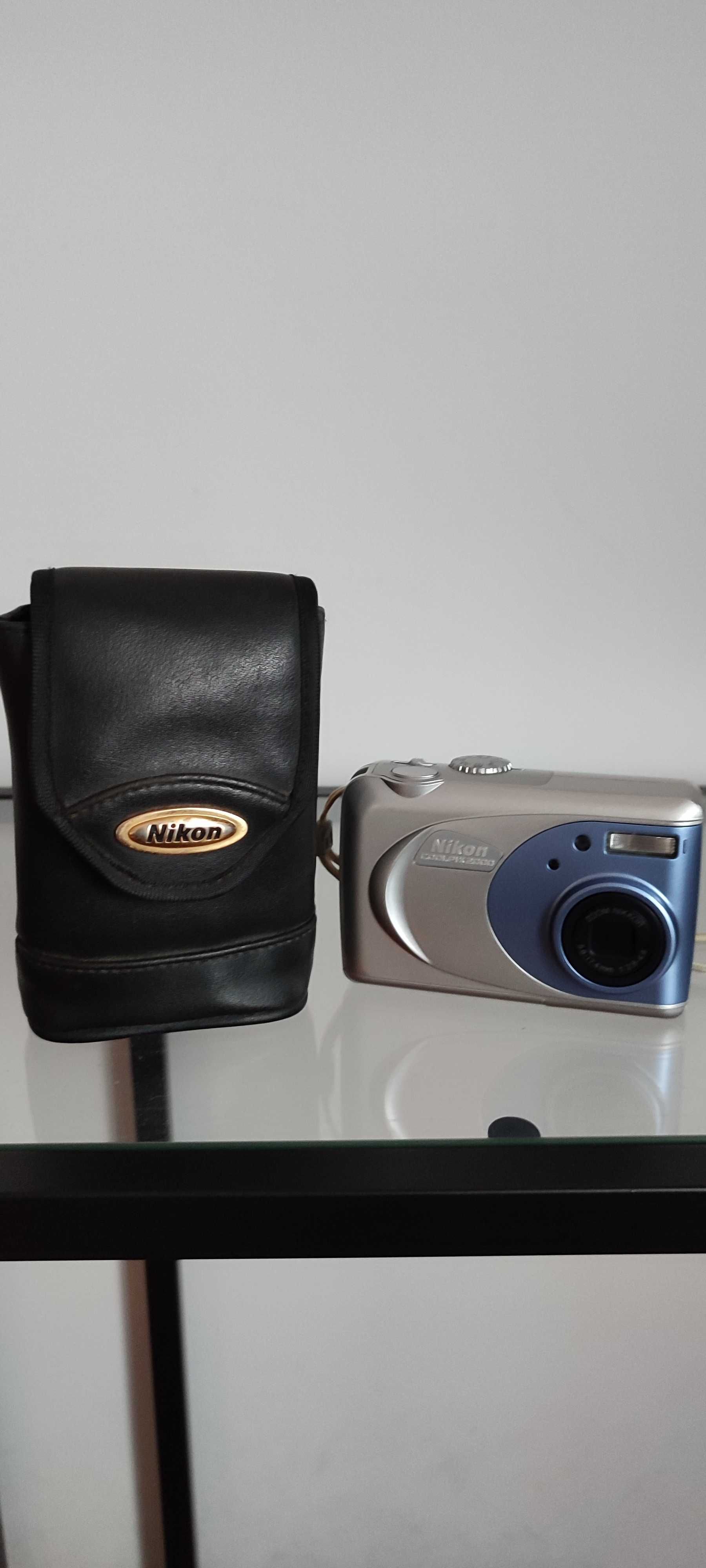 Máquina fotográfica Nikon Coolpix 2000