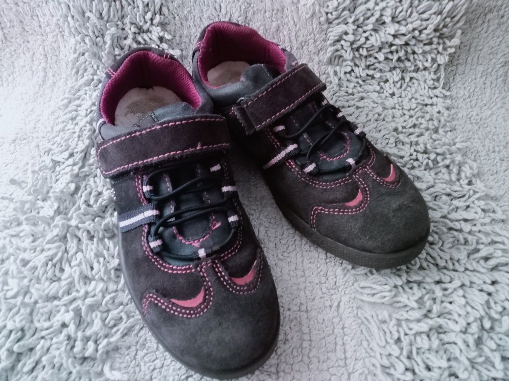 Bama фірмові туфлі на дівчинку р 31 натуральний замш
