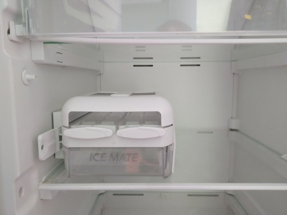 Морозильна камера Whirlpool WVE26562 NFX. ( 070809)