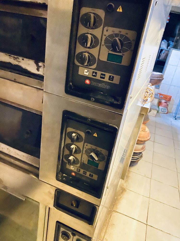 Forno da marca Ramalhos