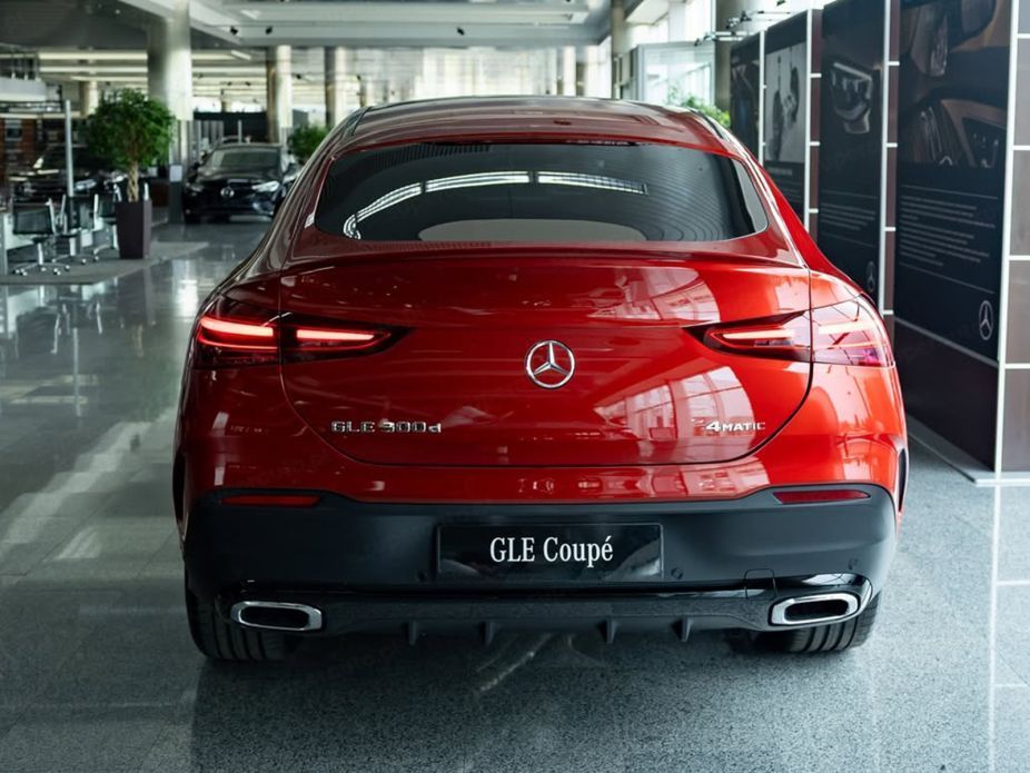 Mercedes-Benz GLE Pakiet wyposażenia AMG Premium + Dach panoramiczny + Kamera 360