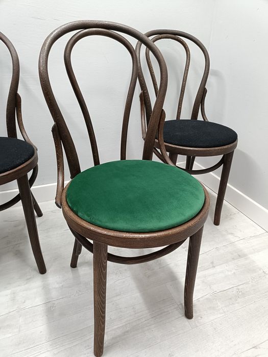 Krzesła gięte Thonet Fameg a18 Radomsko PRL