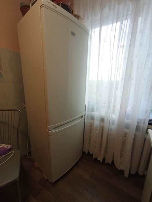 Холодильник zanussi 180х60 б/у