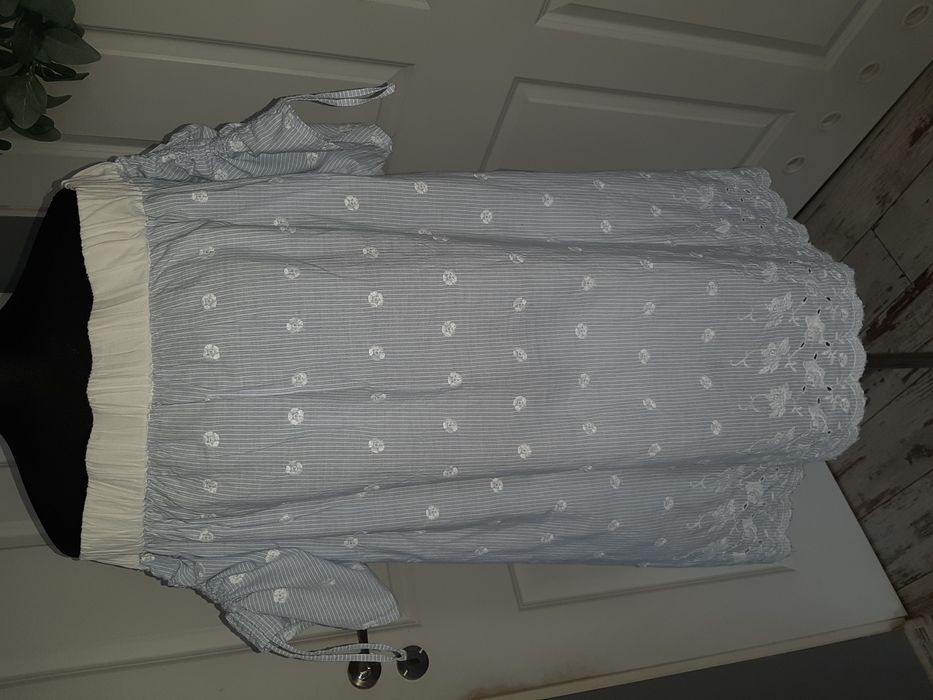 Reserved błękitna haftowana sukienka hiszpanka, krój oversize, boho, S