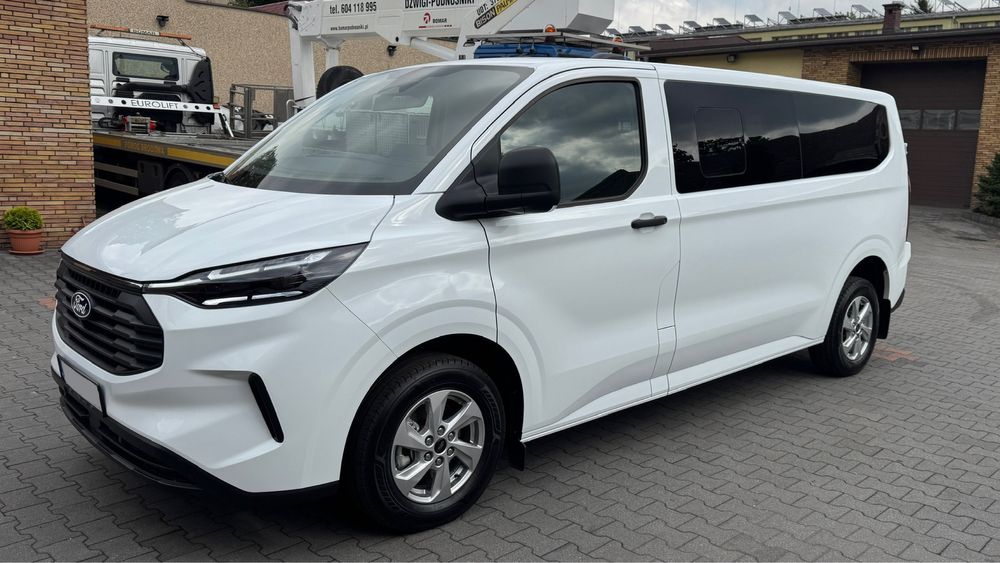Wynajem bus 9 os AUTOMAT wypożyczalnia ford transit renault trafic