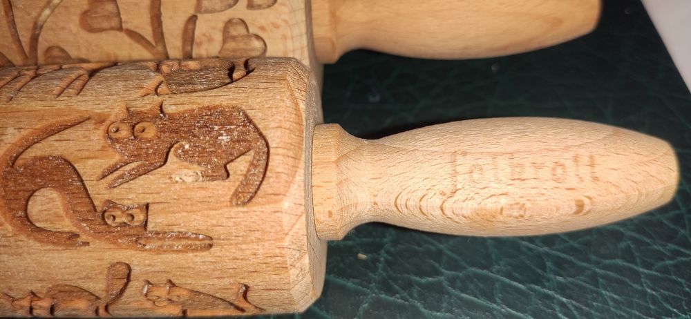 Wałek drewniany do ciasta wałki z kotami koty serduszka serce