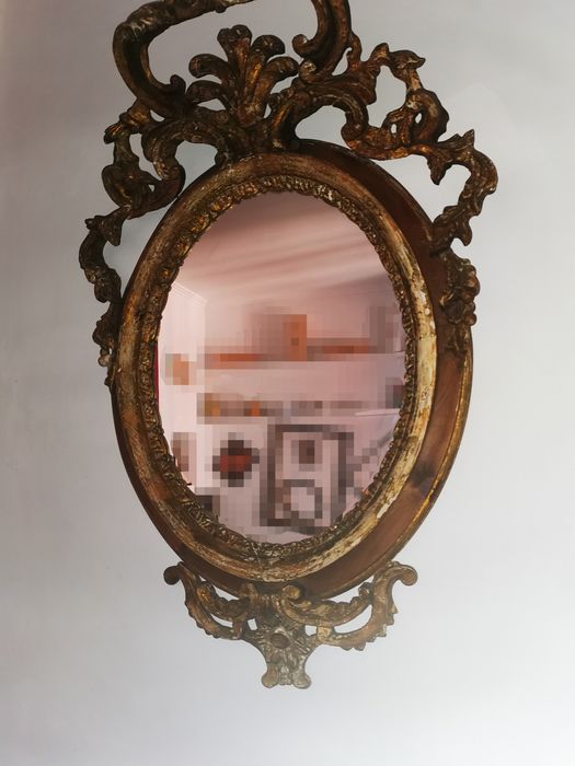 Espelho talha dourada cimalha e base vazada