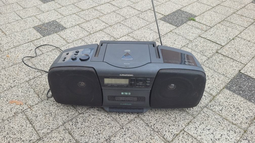 Radiomagnetofon Grundig RR70 CD