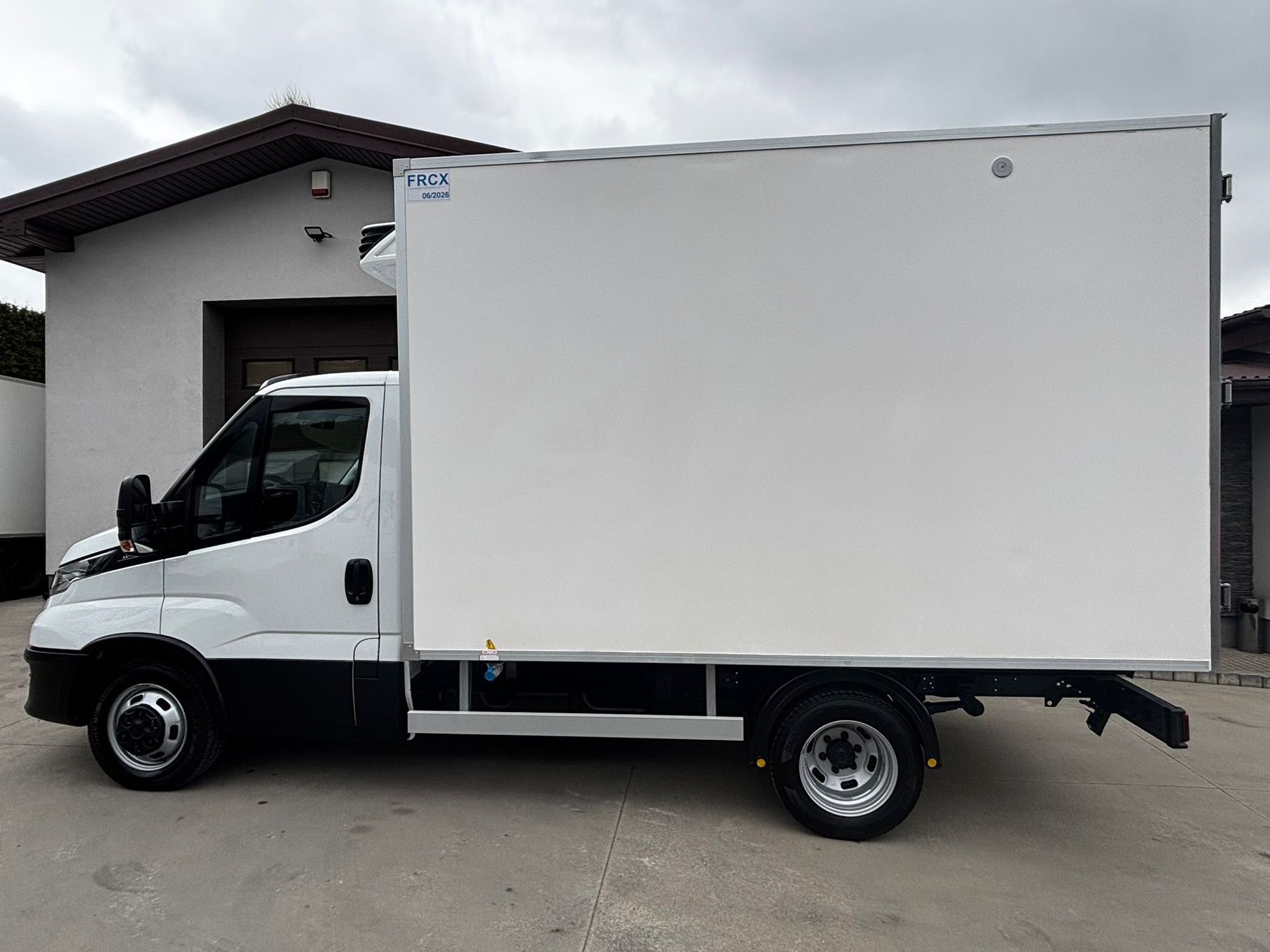 Iveco Daily 35C16 Hakówka - Chłodnia Hakowa  Meat hooks