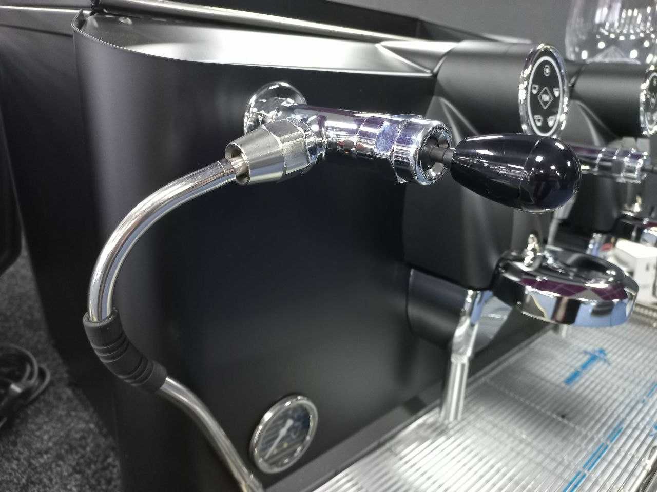 Нова професійна Італійська кавоварка VBM LOLLO Elettronica 2GR Black