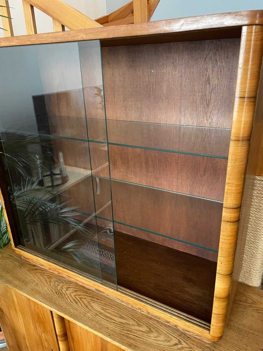 Kredens z okresu PRL