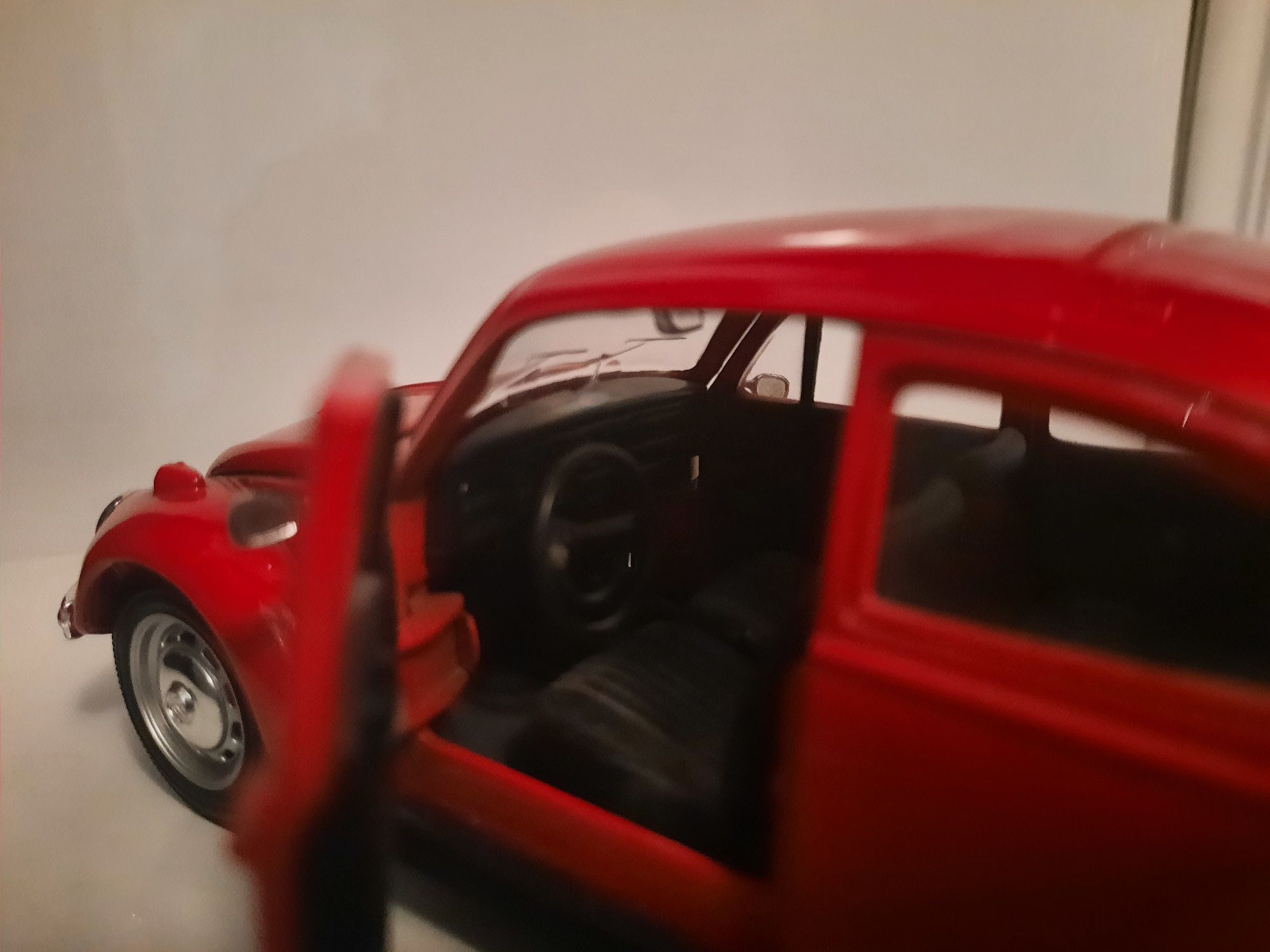 Auto Samochód Kolekcjonerski Volkswagen Beetle Garbus Maisto 1:24