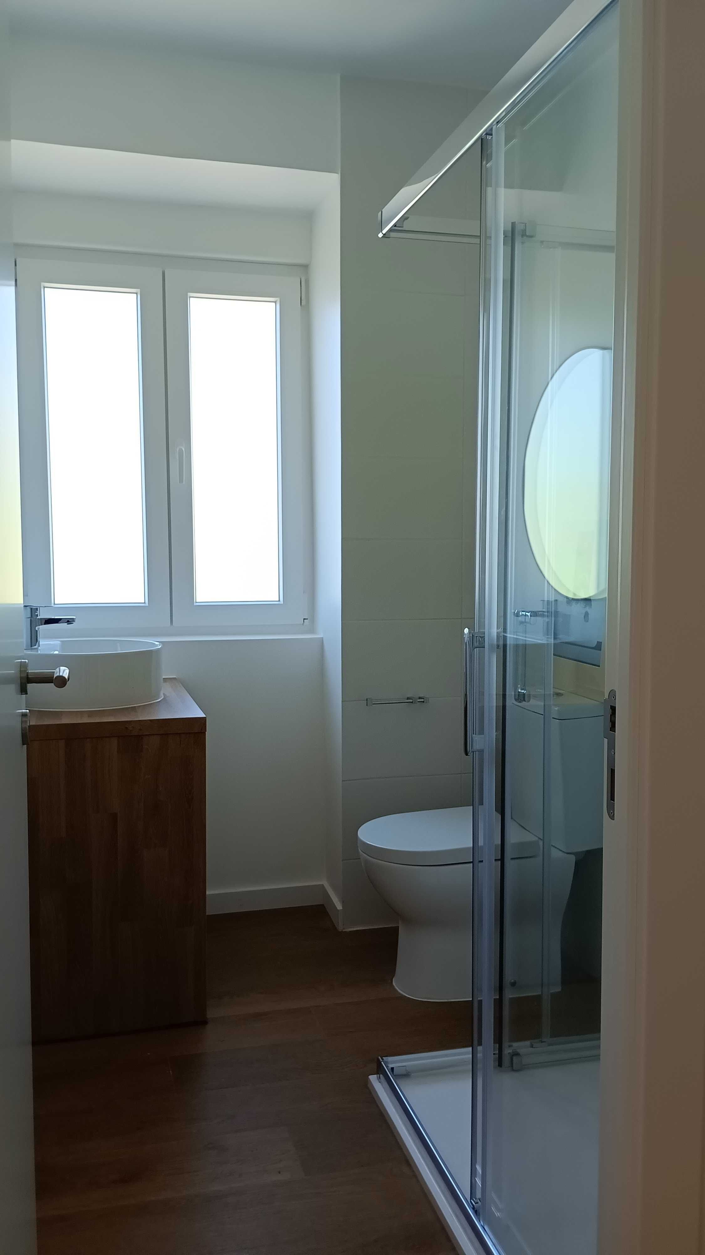 Quarto individual com WC privativo / Coimbra
