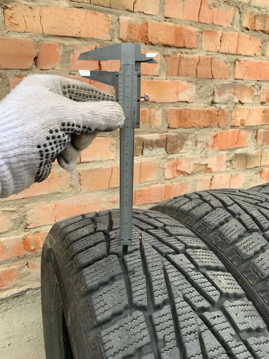 Зимові шини Roadstone