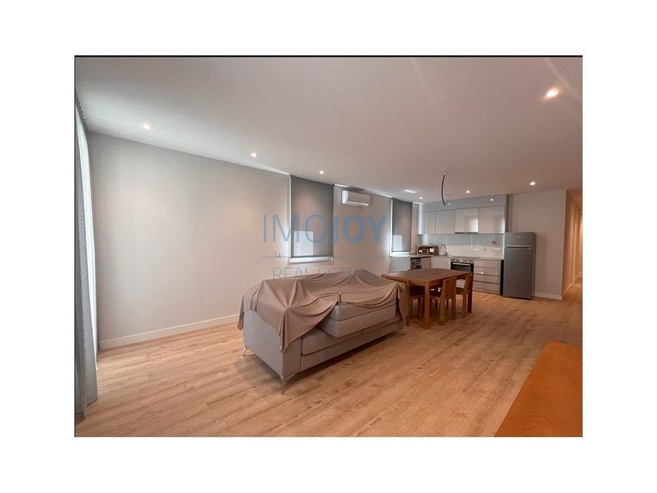 Apartamento T3 com Terraço no Centro do Porto