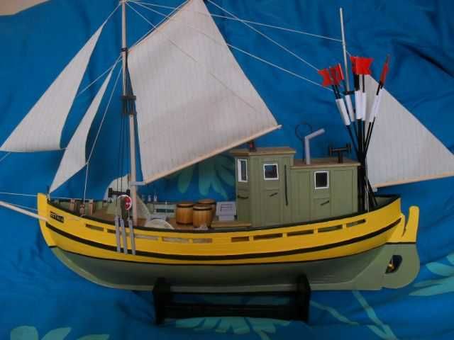 Ręcznie robiony model kutra rybackiego KUTER RYBACKI GDY-41 okręt 86cm