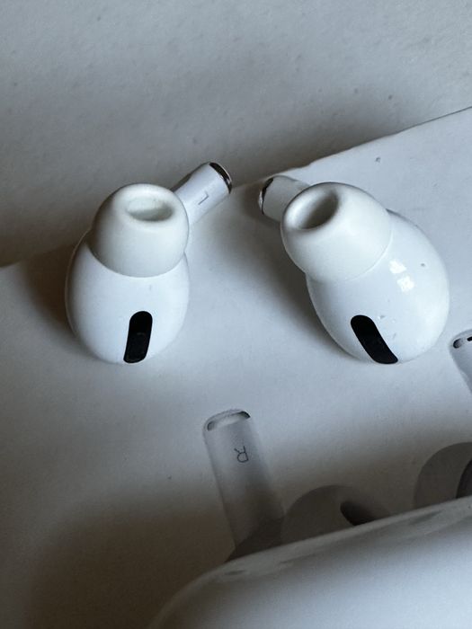 Наушники AirPods PRO/Оригинал (безпроводная зарядка)