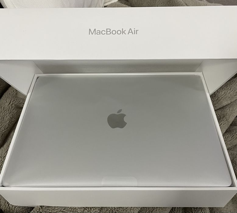 MacBook Air 13 8GB /512GB