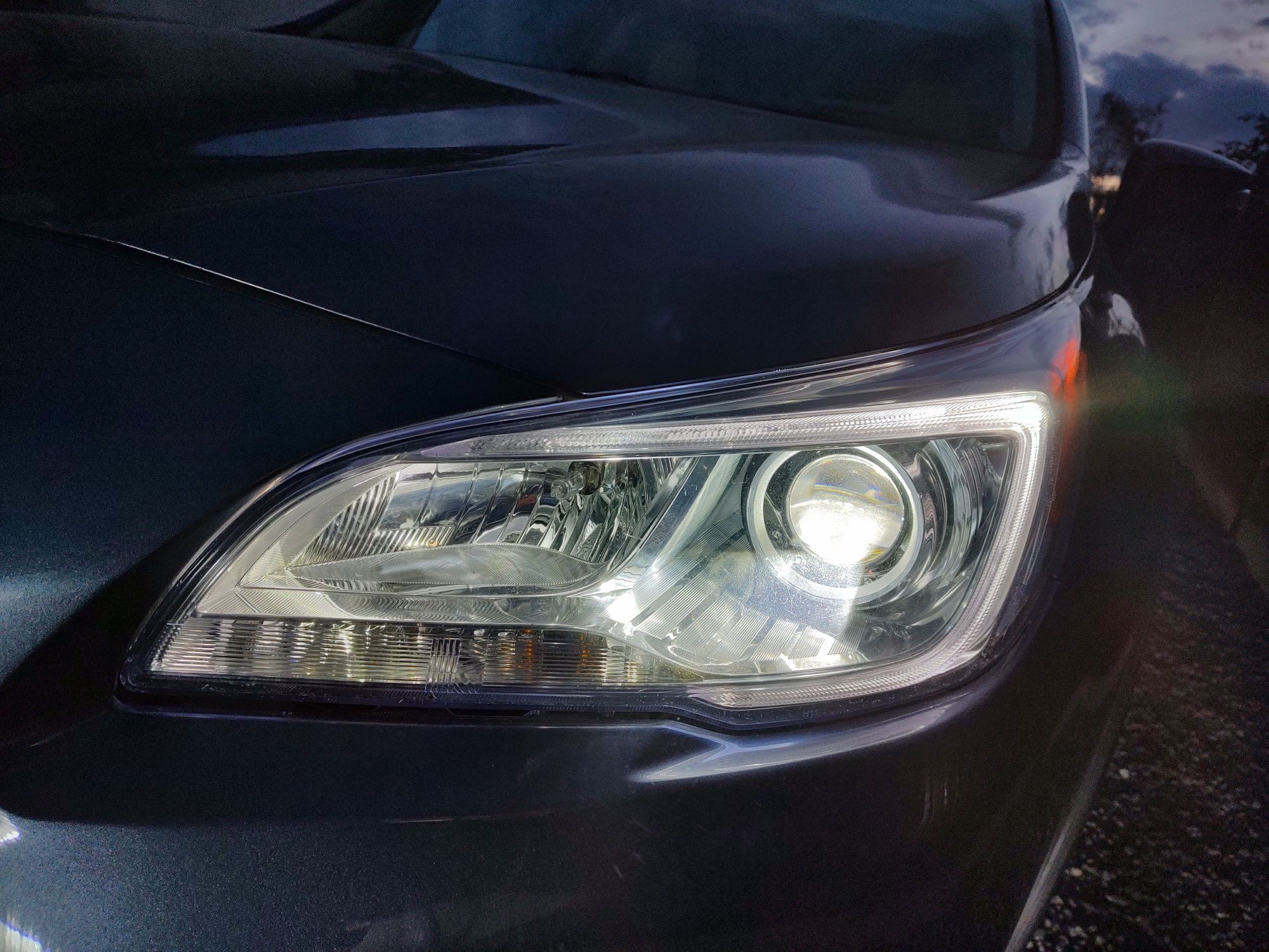 Oferuję przeróbkę lamp Xenon na bi LED Subaru outback legacy