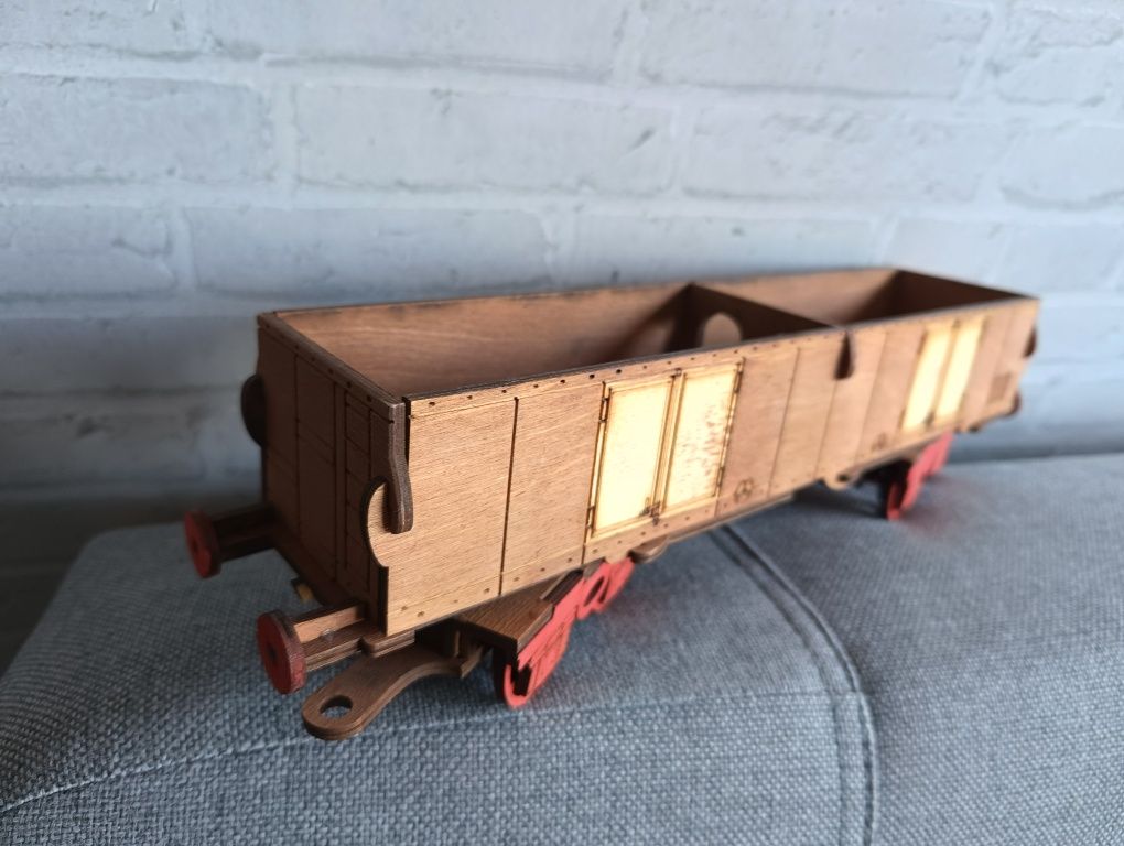 Drewniany wagon na dwa piwa prezent urodziny dla kolejarza
