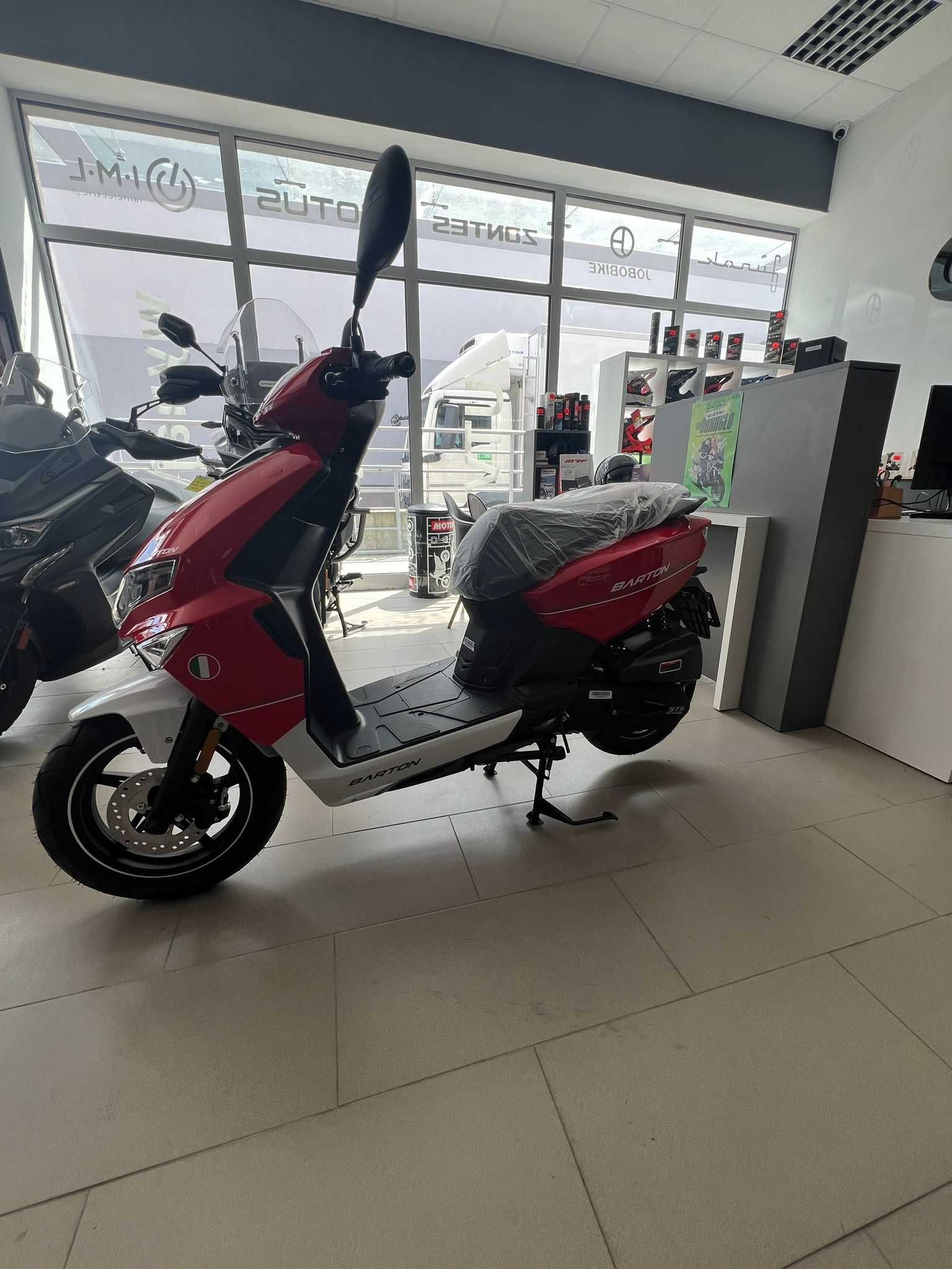 Motorower Skuter Barton Active 50 ccm 2024, ładny, zwinny, od QuadOn
