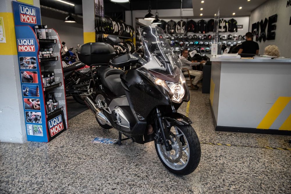 Honda NC 700 D Integra. Optimo estado. Top Case, Protecção de mãos