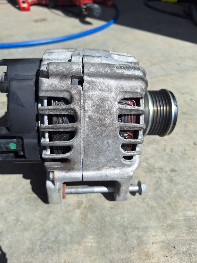 Alternator valeo