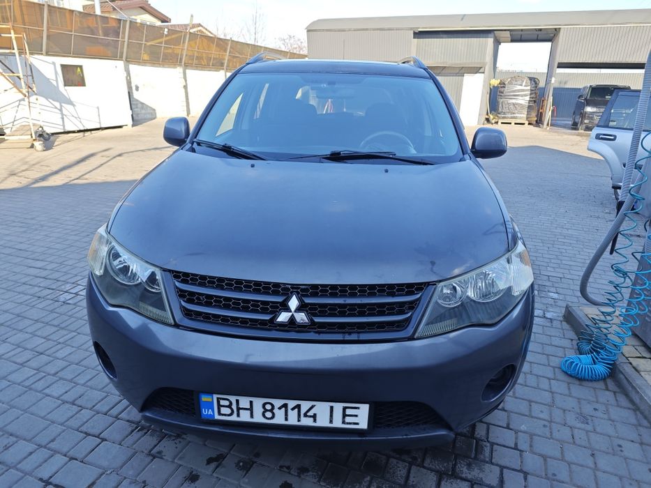 Митсубиси аутлендер