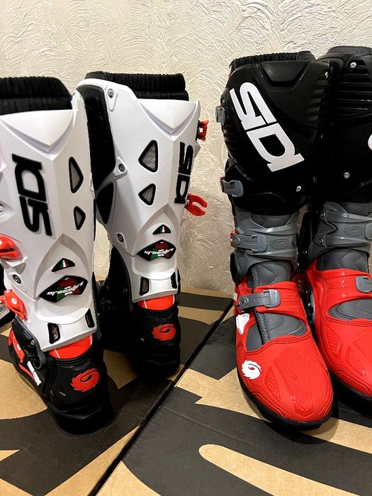 Sidi CROSSFIRE 3 SRS, також шоломи Shoei