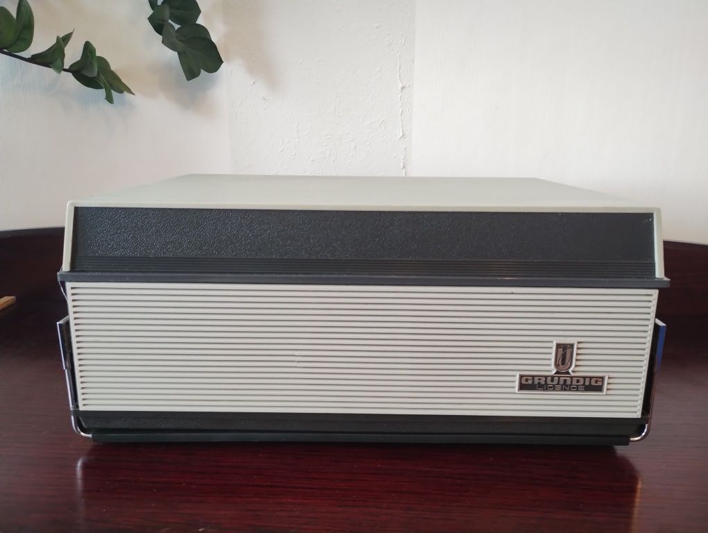 Magnetofon szpulowy ZK 140 - lampowy z magicznym okiem