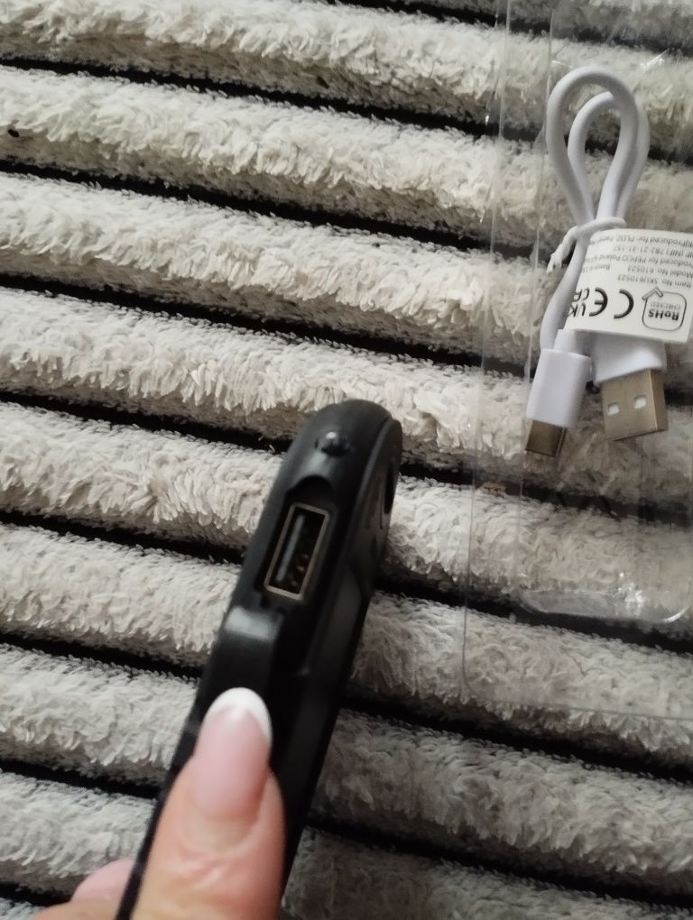 Power bank solarny