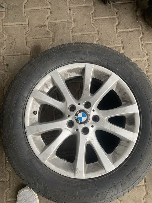 Продам комплект 235/60/18