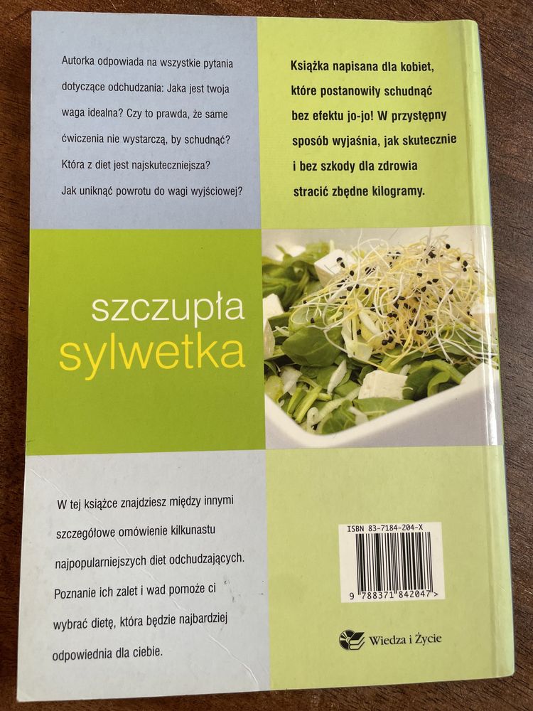 Książka o odchudzaniu Szczupła Sylwestka autorki Claire Pinson