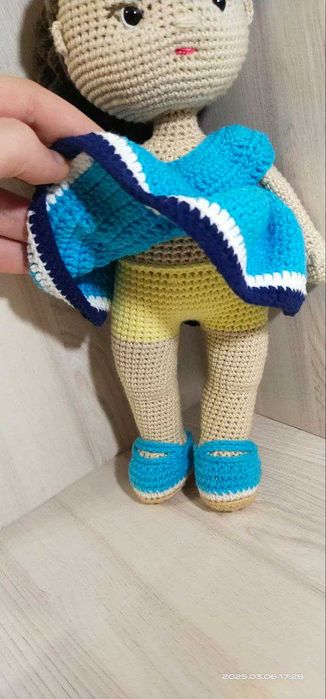 Дівчинка ручної роботи