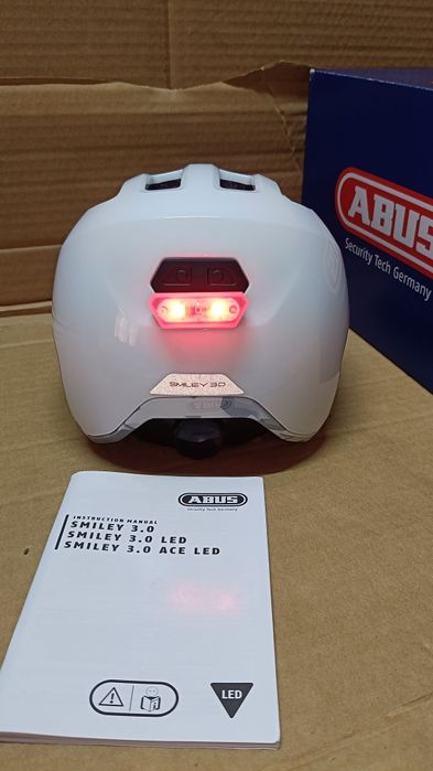 Abus Smiley 3.0 ACE kask dziecięcy kask rowerowy  światłem Rozm.45-50