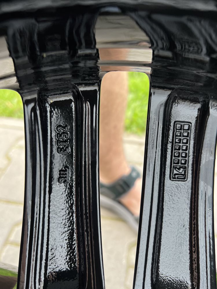 Диски титани колеса з резиною R19 ET52 w447 v class A4474011500