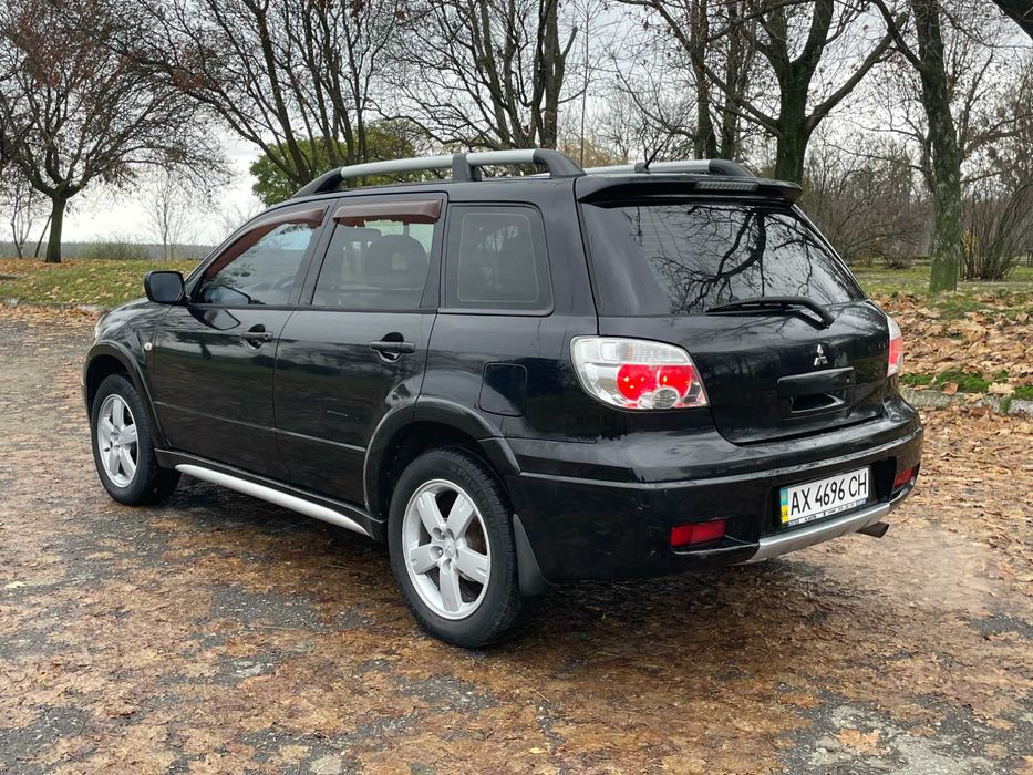 Mitsubishi Outlander 2.4 АКПП 2007 год