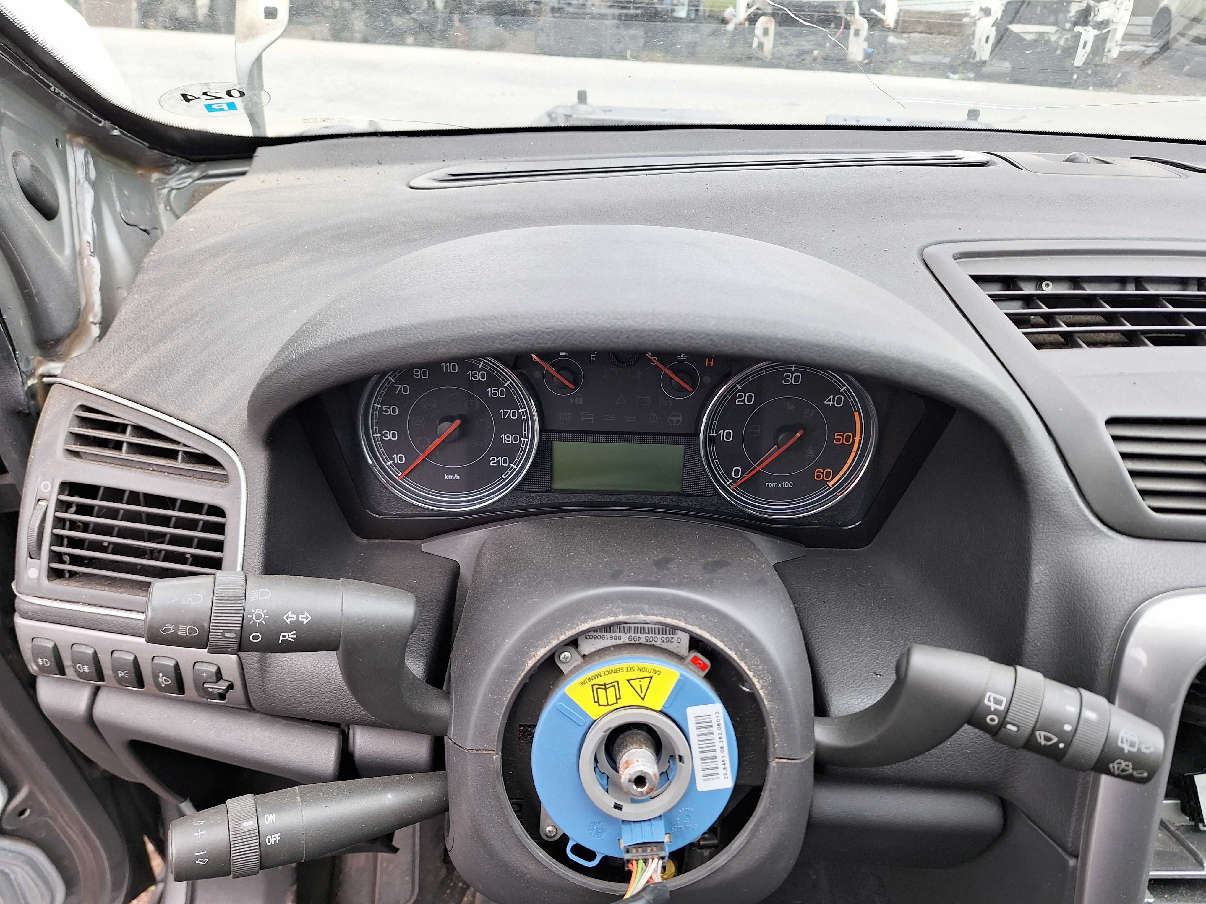 Deska rozdzielcza kokpit Fiat Croma II z 2009 roku