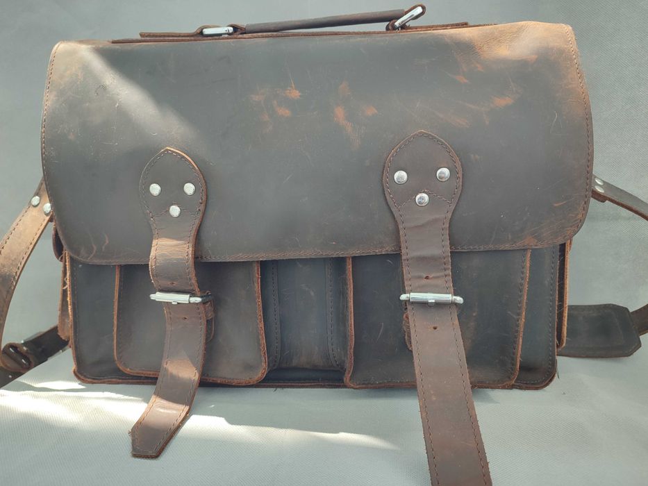 Шкіряна сумка в стилі satchel, США
