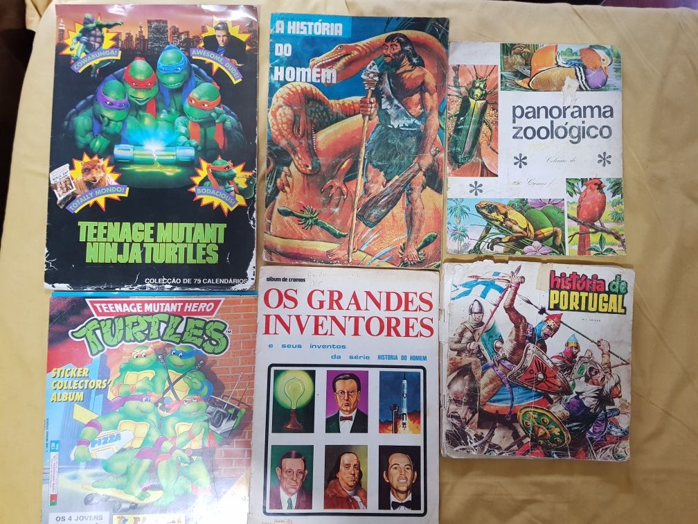 Cadernetas de cromos e tazos