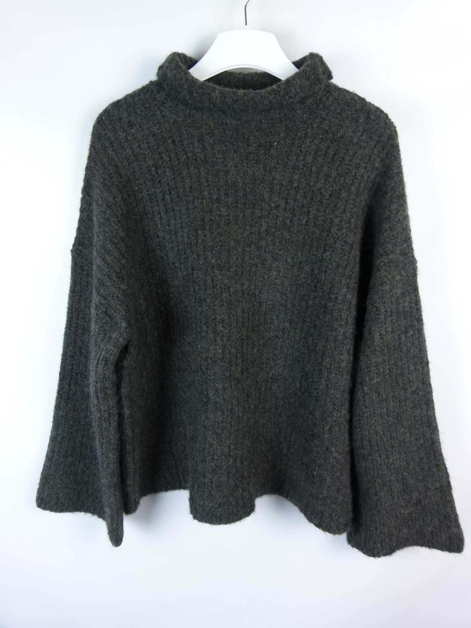 Weekday sweter z golfem golf z wełną khaki / M